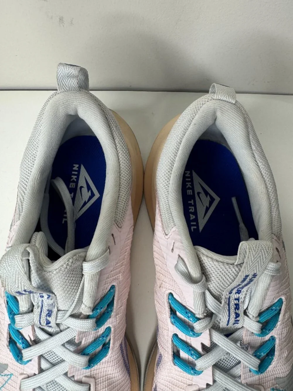 Nike Juniper Trail Lace Up Sneakers Womens 10 DM0821-600 Pink Blue. A couple of